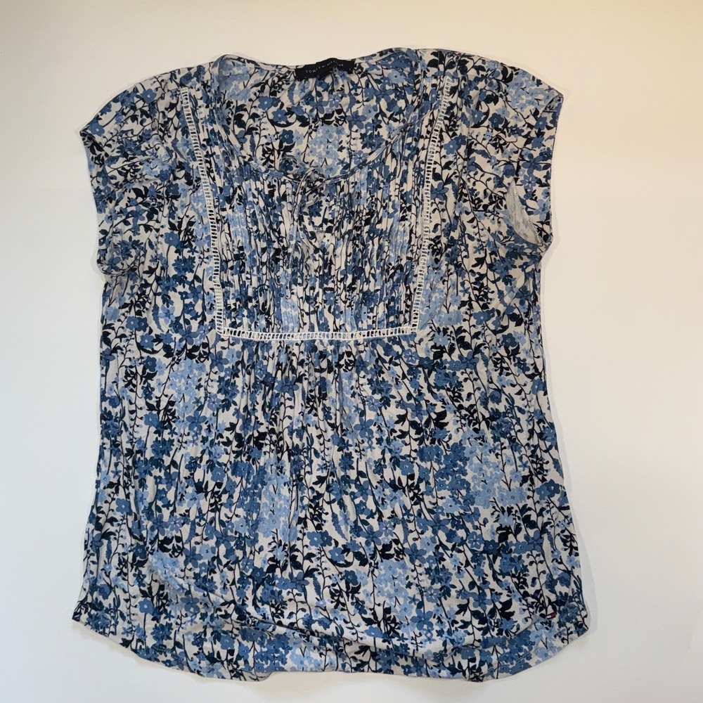 Tommy Hilfiger Blouse Top Womens M Blue White Floral Pintuck Sleeveless Tie Neck